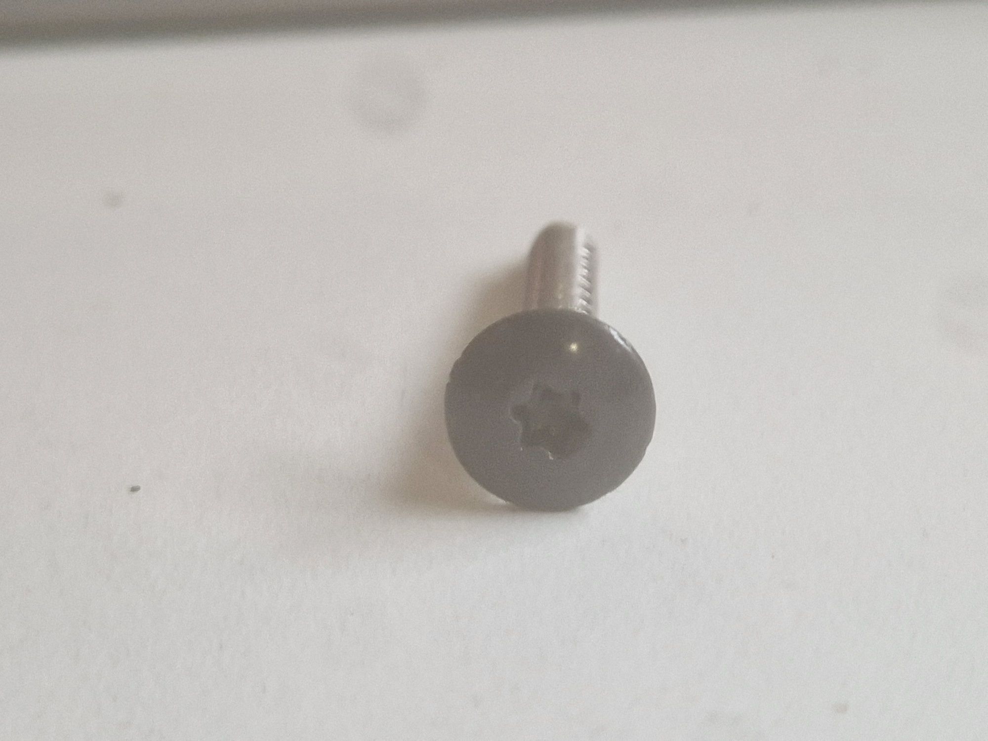 Wkręty fasadowe nierdzewna stal kolor ral 7021 rozmiar 4,8x38x12