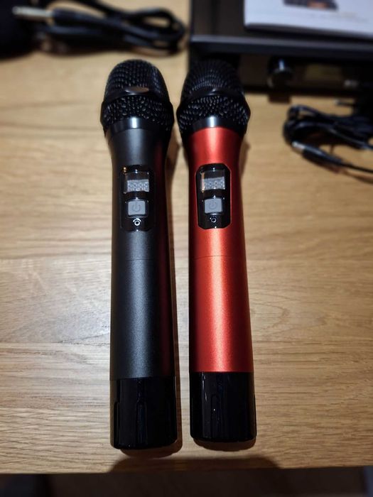 Tonor TW820 Zestaw 2 mikrofonów bezprzewodowych UHF, Black & Red