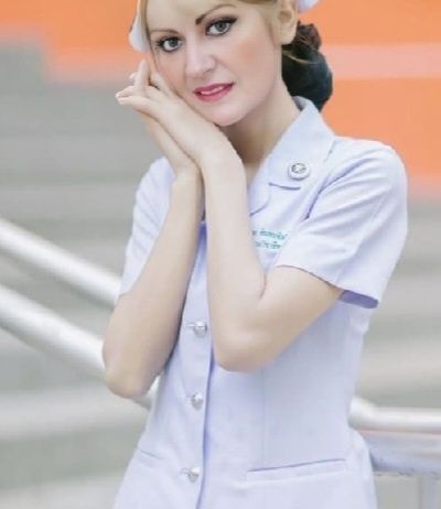 Técnica auxiliar de geriatria, ao seu dispôr.