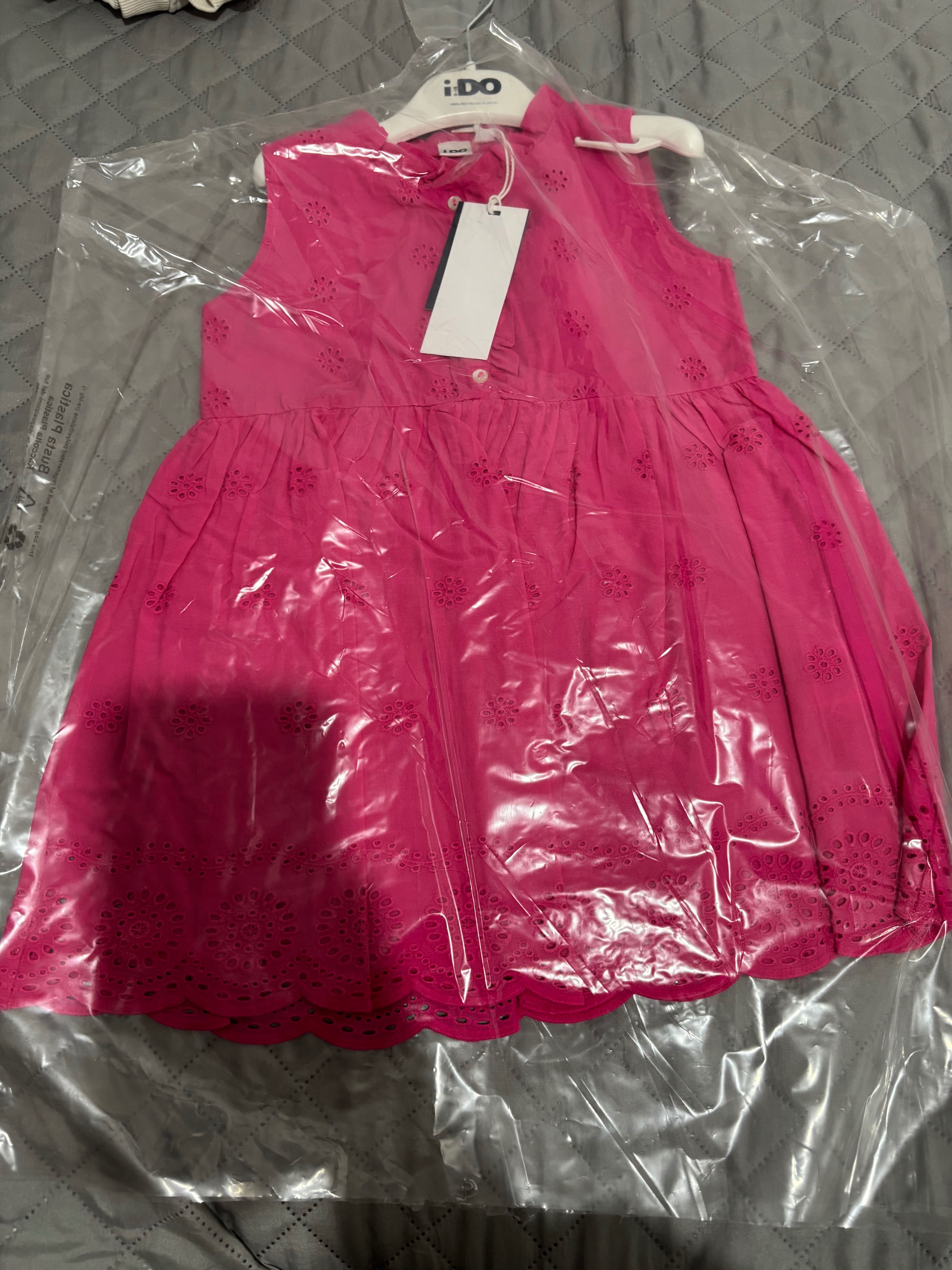 Vestido curto cm pormenores de bordado