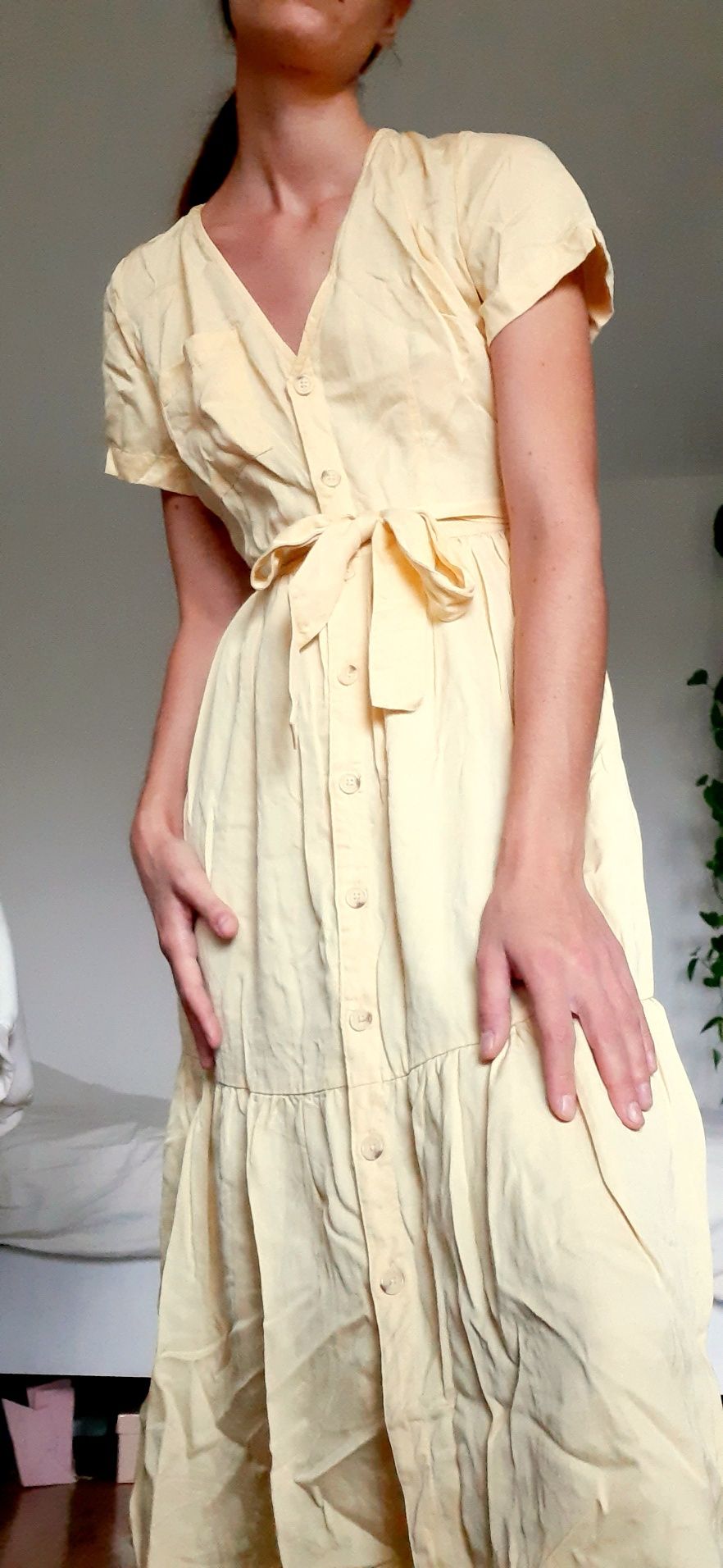 Żółta sukienka Reserved lyocell bawełna S midi wiązana rękawy