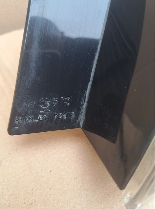 Mazda 3 Hatchback Lampa tylna prawa w błotnik