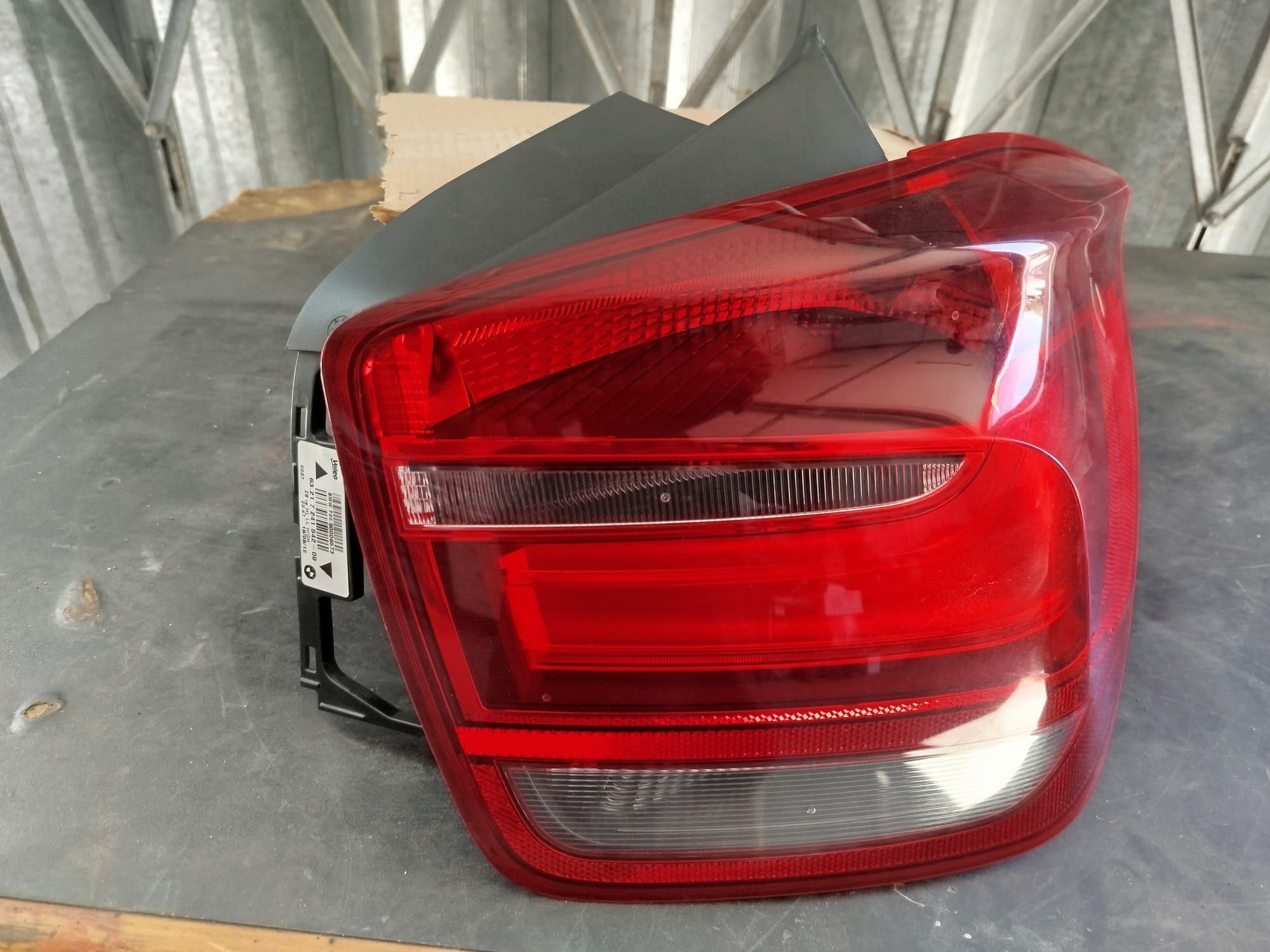 Farolim traseiro direito f20 led