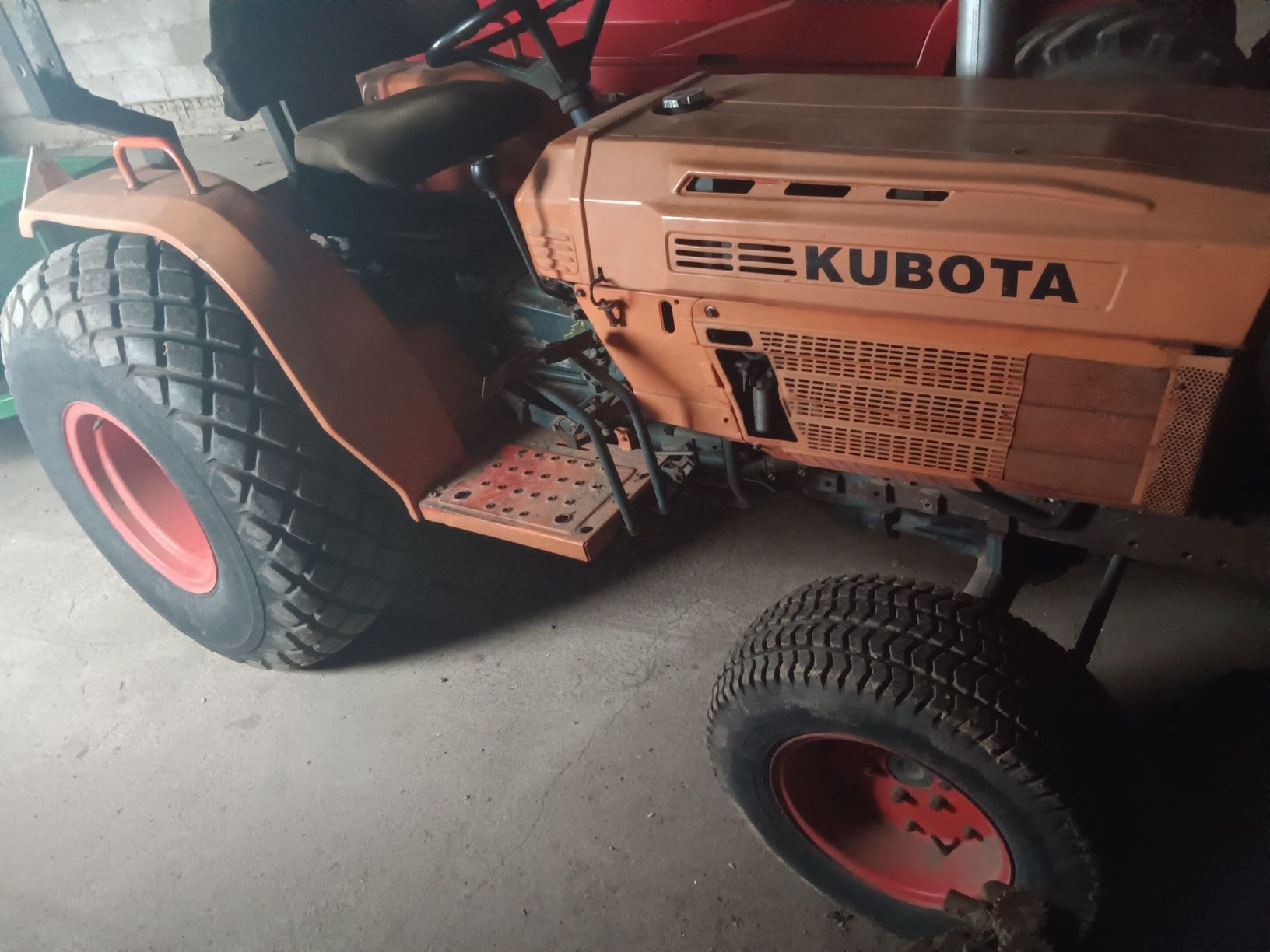 Traktorek Kubota iseki yanmar