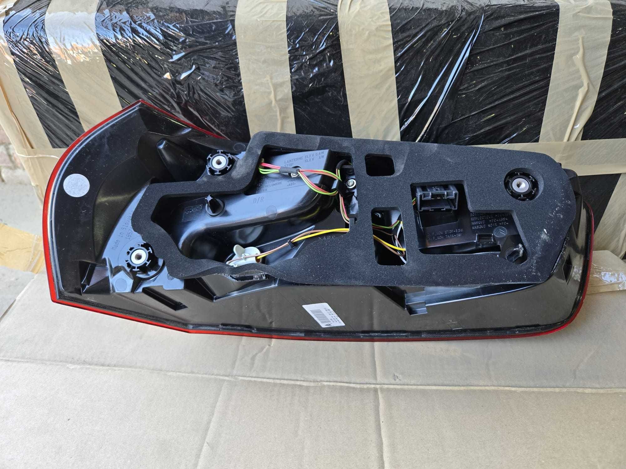 NOWA Lampa Prawa Tył Tylna CITROEN C4 PICASSO II (2013-16) Oryginał EU