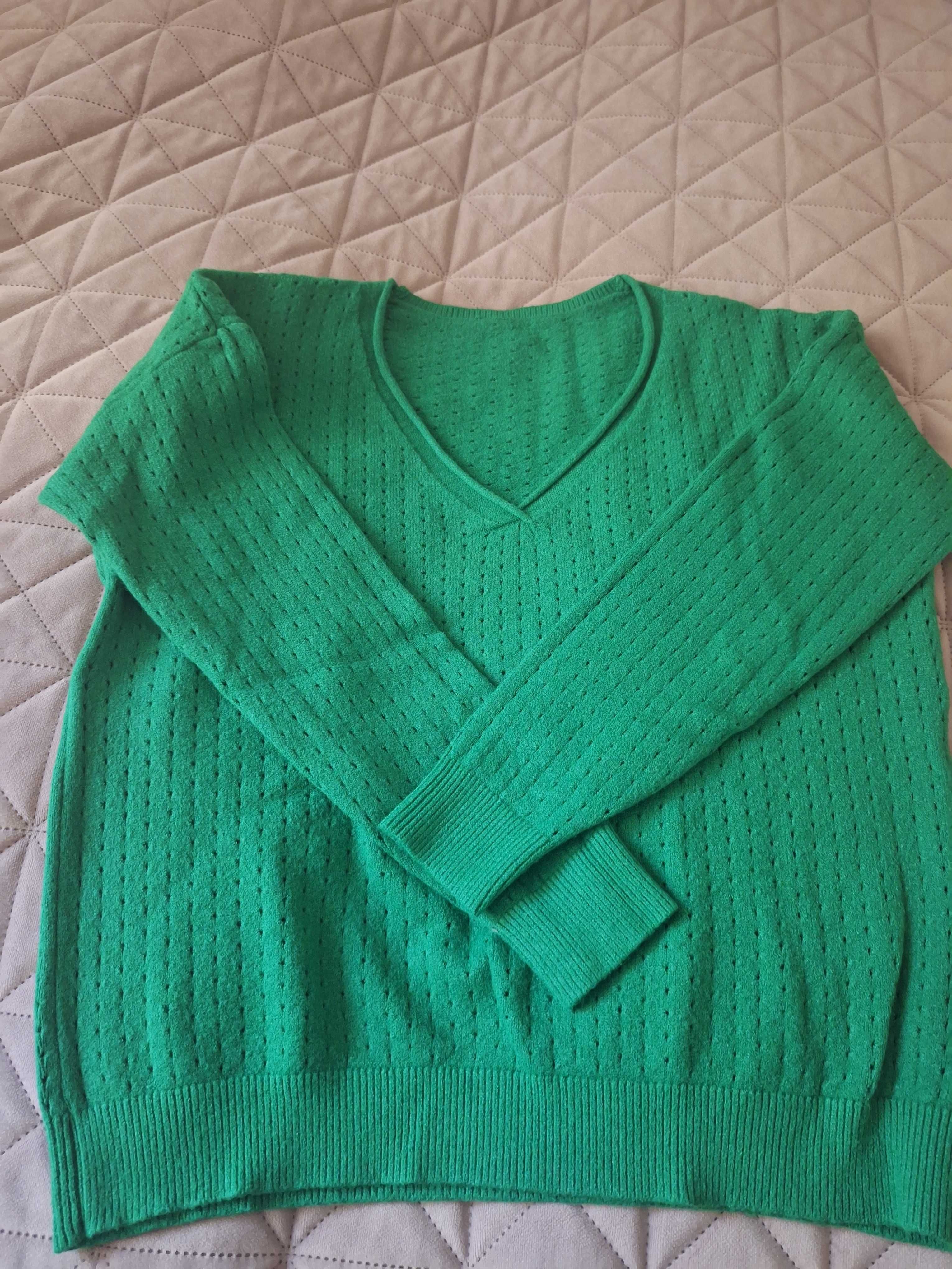 Sweter zielony rozm. L
