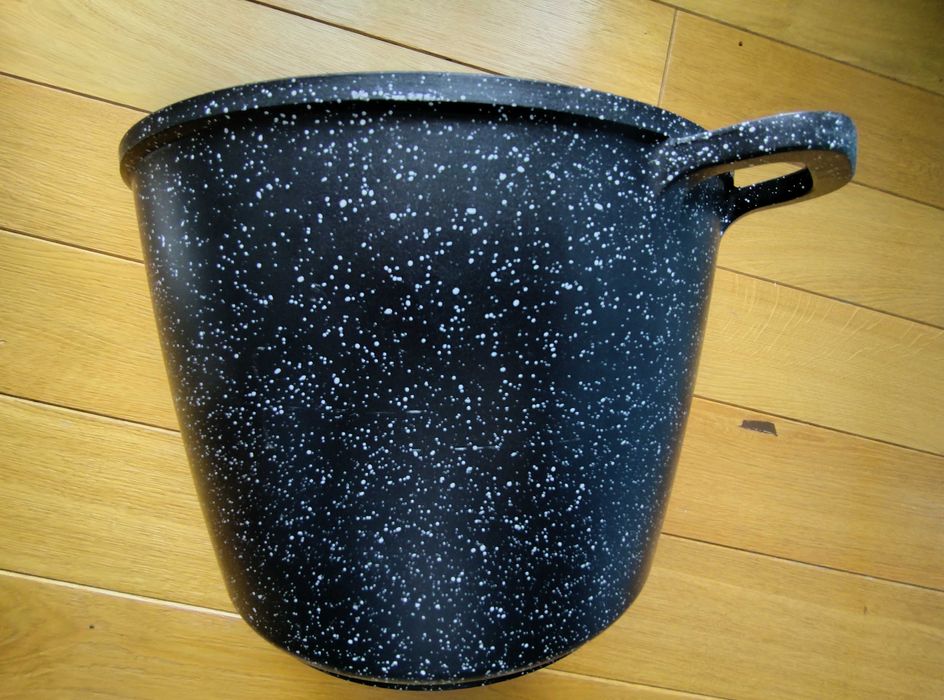 Sprzedam duzy garnek edenberg