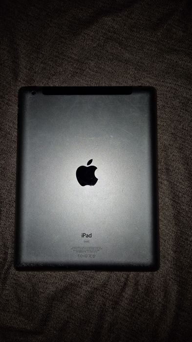 Продам iPad 64 гб на запчастини