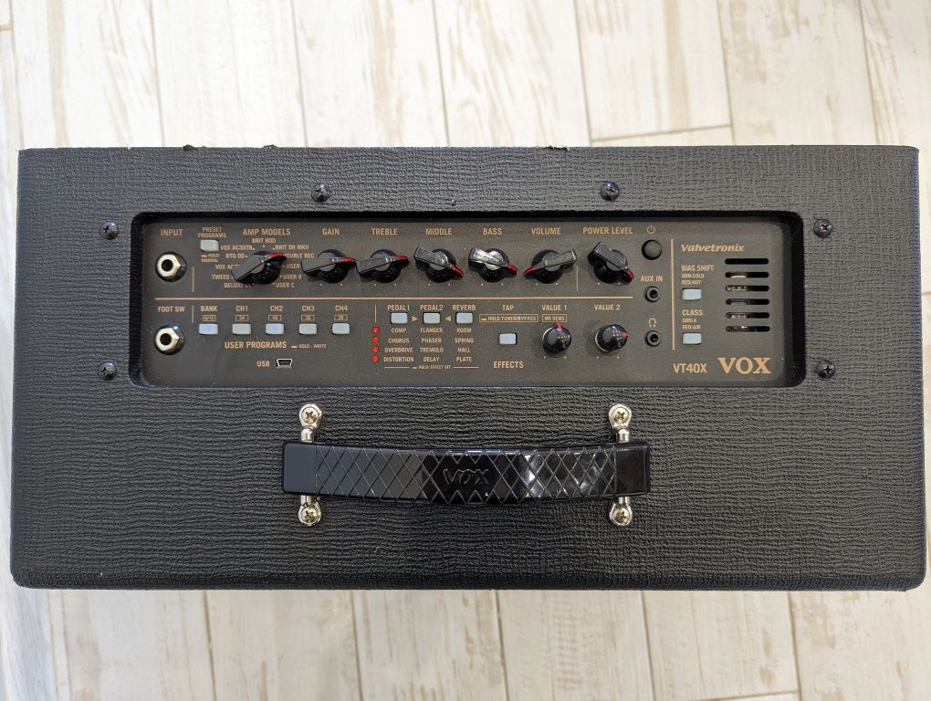 Гітарний комбо Vox VT40x