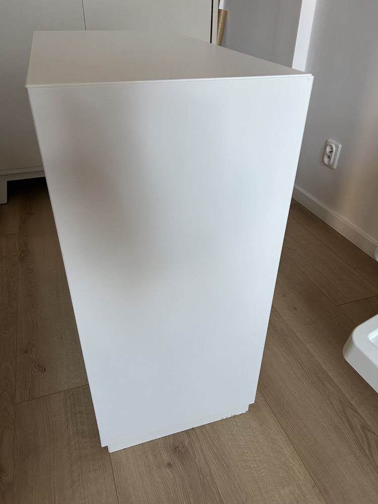Biała szafka Ikea Eket 70x35x70 cm kallax