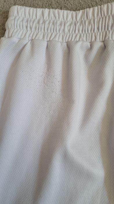 Białe męskie spodenki New Yorker rozmiar S