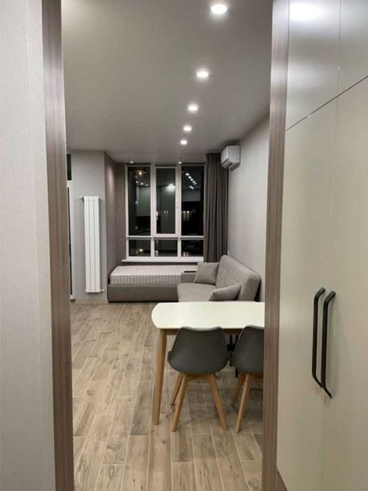 Оренда студії в ЖК Каховська