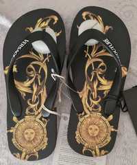 Chinelos pretos Versace Jeans