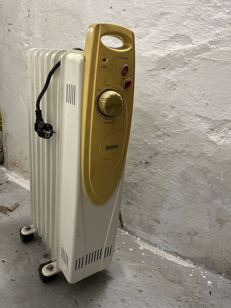 Elektryczny grzejnik olejowy Ravanson 7el 1500W