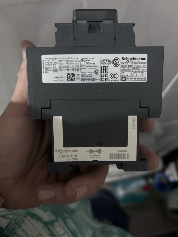 Stycznik mocy SCHNEIDER LC1D188