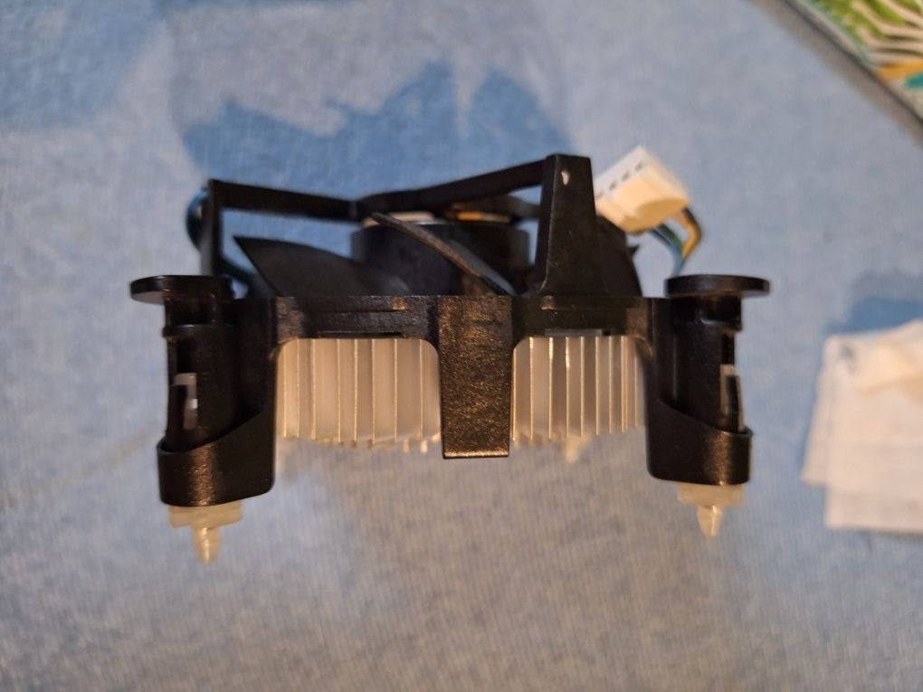 chłodzenie stockowe intel stock cooling