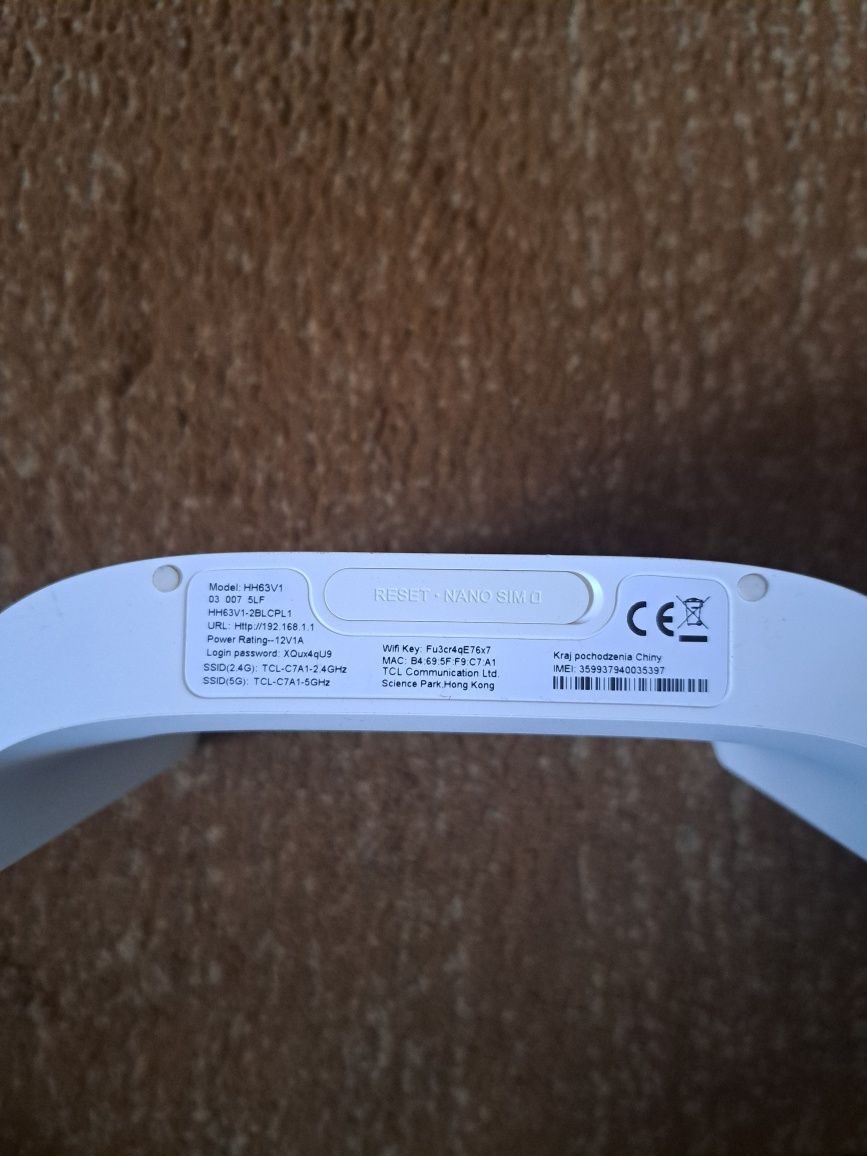 Router TCL HH63V1