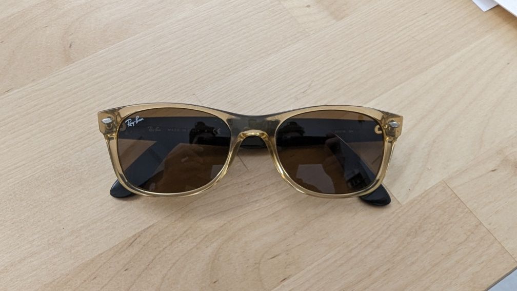 Ray-Ban New Wayfarer Bicolor Honey RB2132 52cm