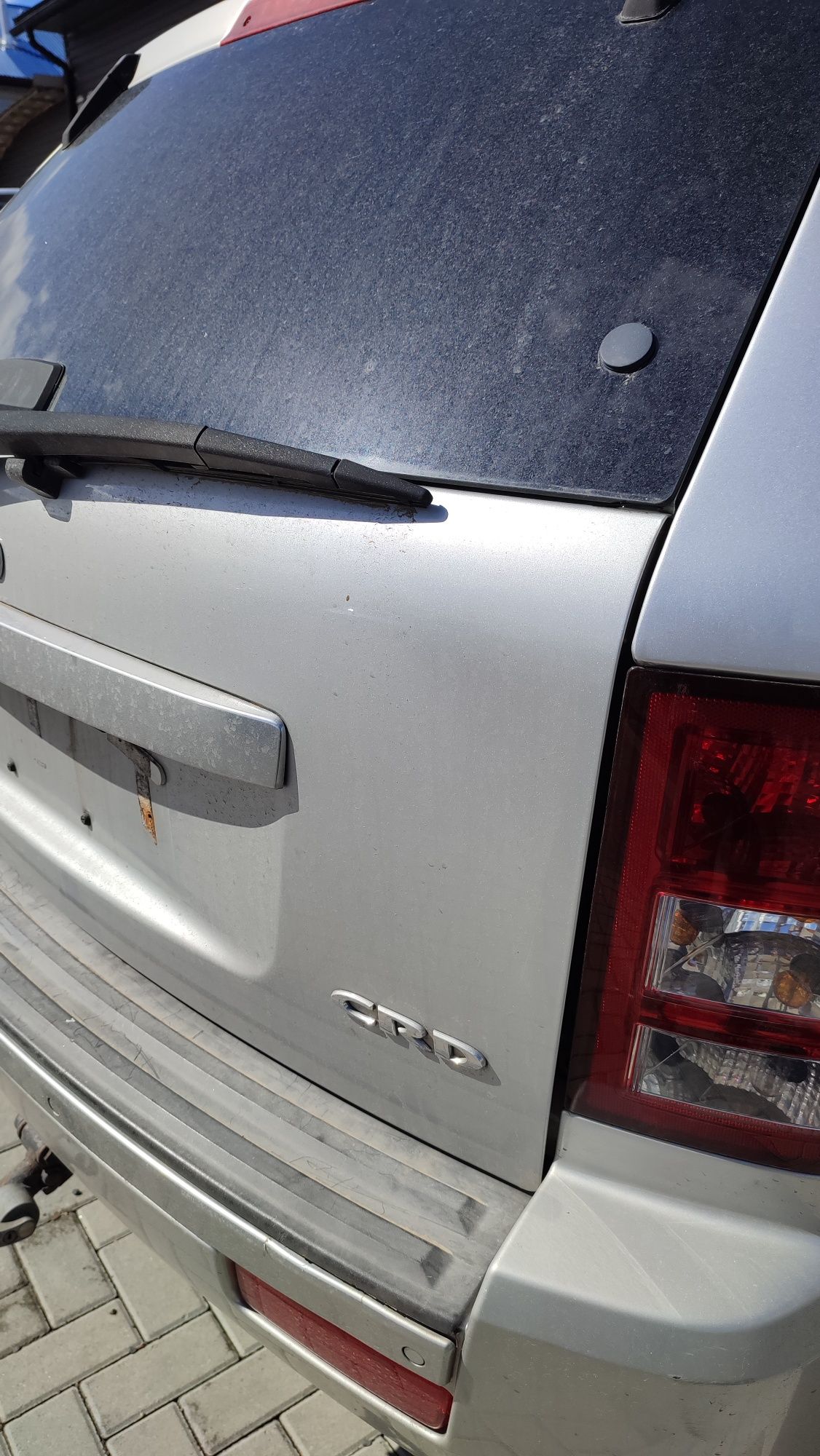 Кришка багажника Jeep Grand Cherokee 2005-2010р