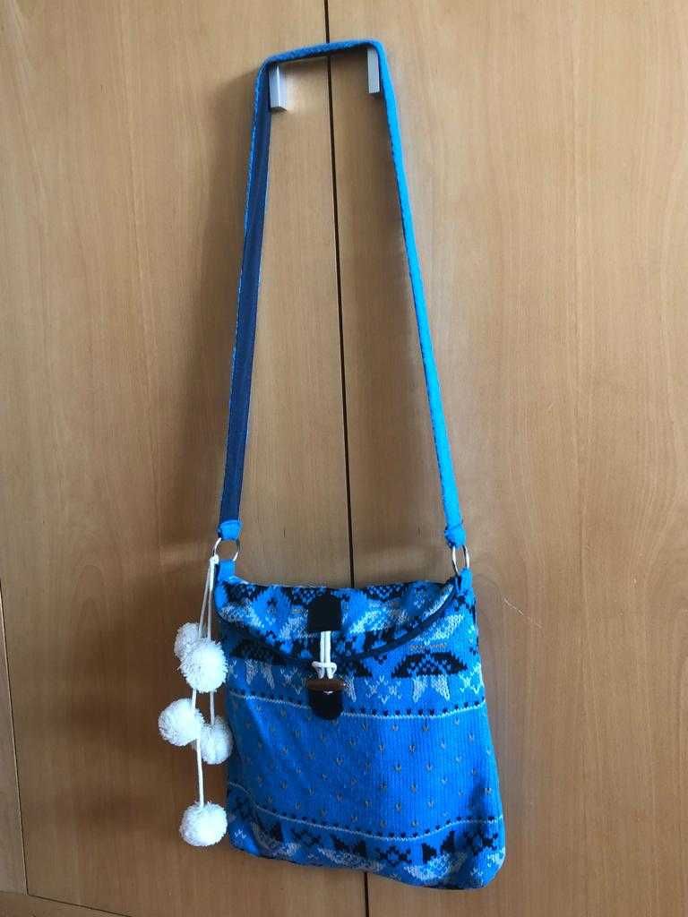 Mala / bolsa azul em malha jacquard - dayaday
