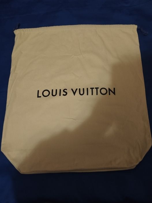 Коробки магнітні + пильники LOUIS VUITTON оригінал.