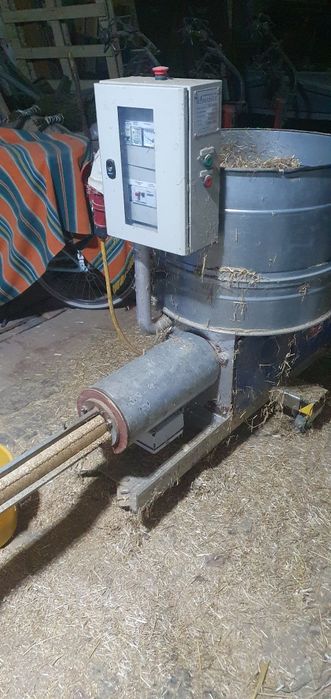 Brykieciarka do słomy siana biomasser zestaw