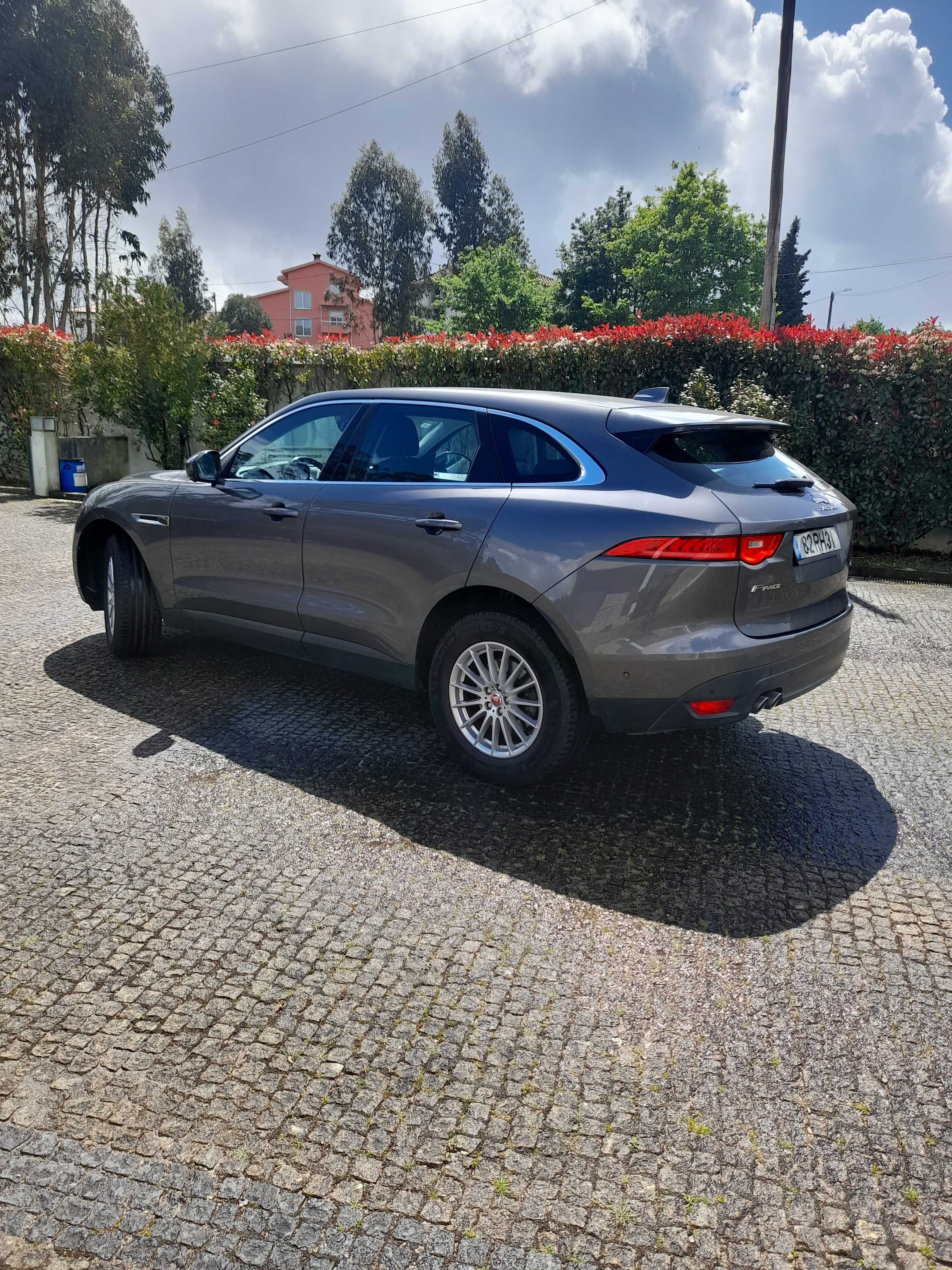 Jaguar F-PACE 2.0 i4D PORTFOLIO