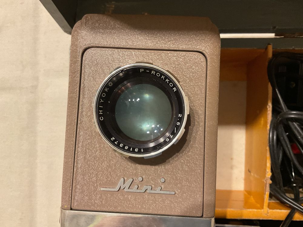 Antigo mini slide projector Minolta made in Japan