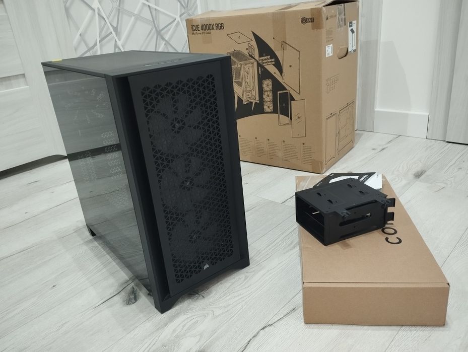 Corsair iCUE 4000X RGB Midi Tower BLACK Gaming Plus AIRFLOW