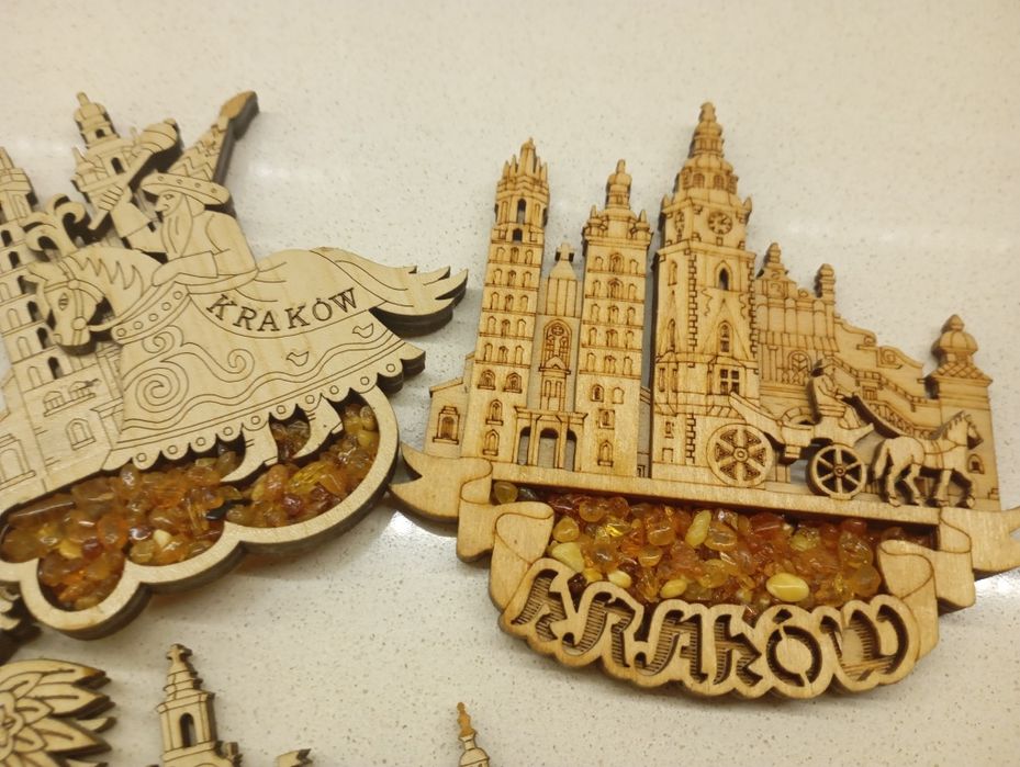 Różne magnesy na lodówkę