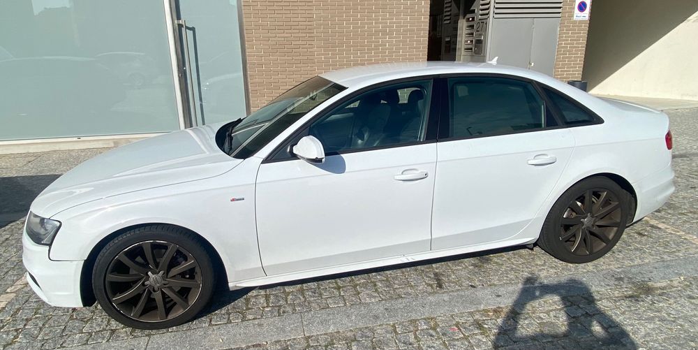 Audi A4 - 2.0 TDI 143cv - 2012