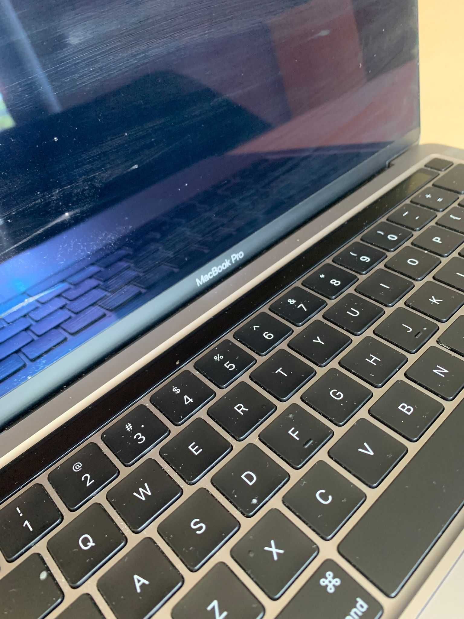 MacBook PRO 13-calowy,2020r.