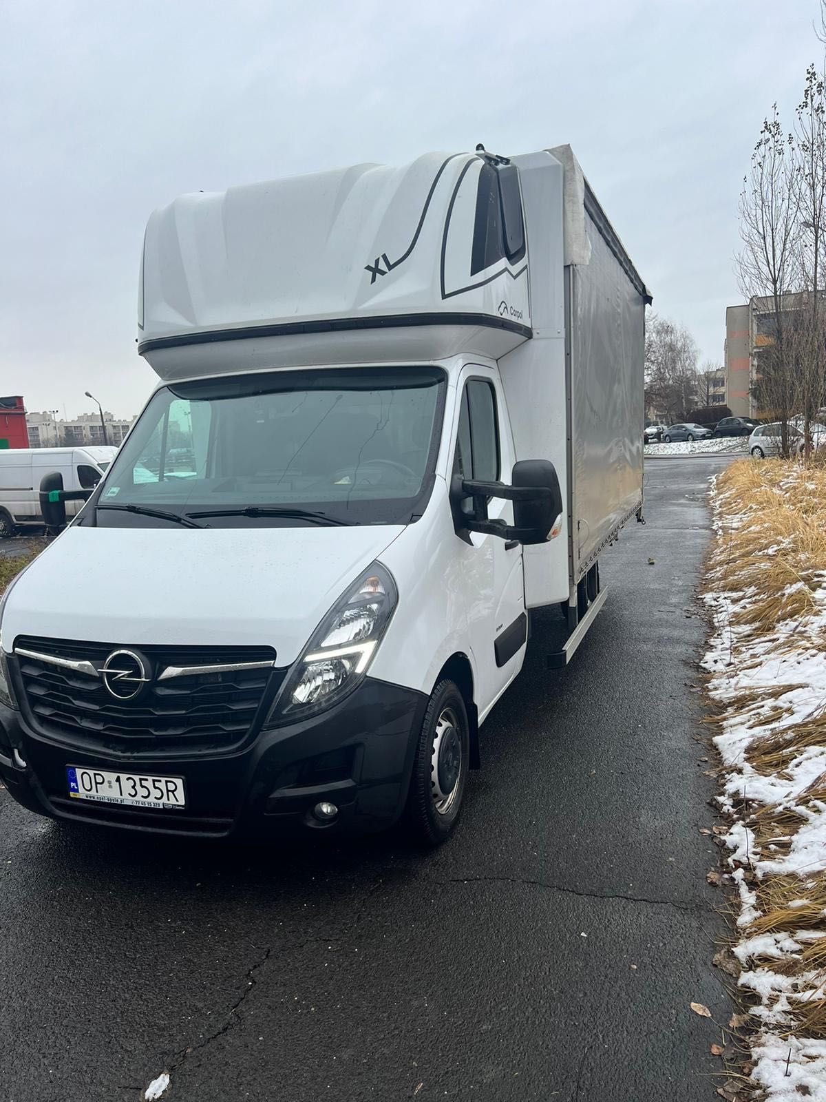 WYPOŻYCZALNIA Samochodów DOSTAWCZYCH wynajem busów - bez limitu km