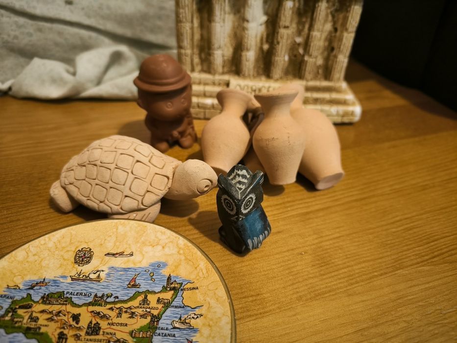 Vendo diversos artigos de decoração