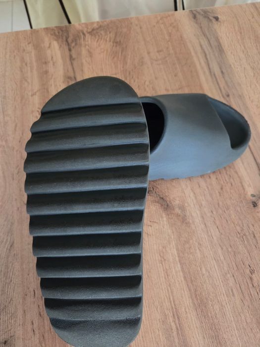 Klapki yezzy slide adidas r.43