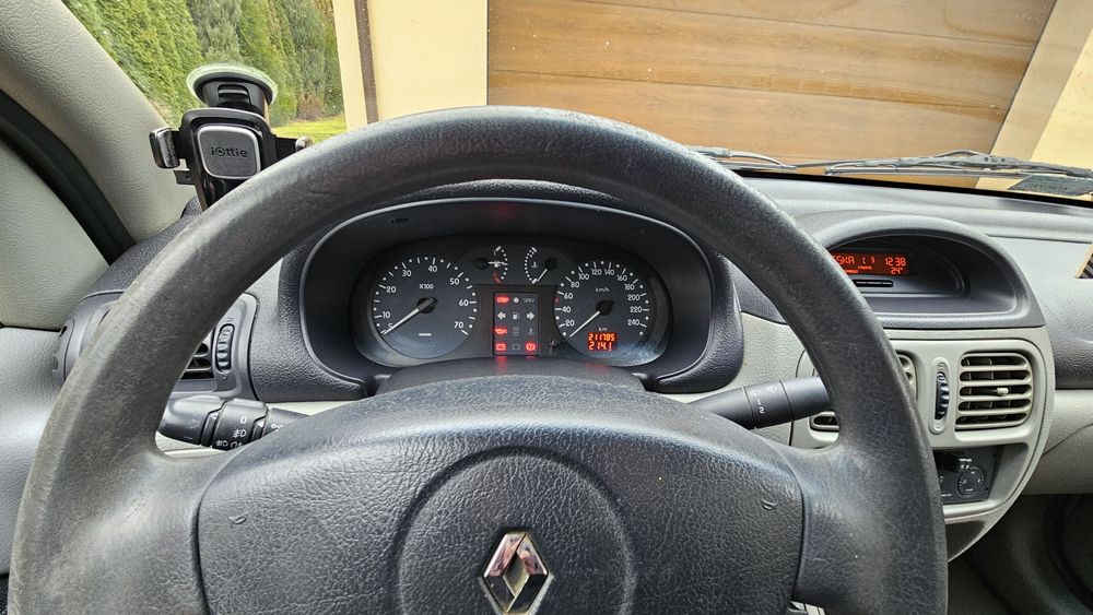 Renault Thalia 2002 r. 1.4 benzyna 75km