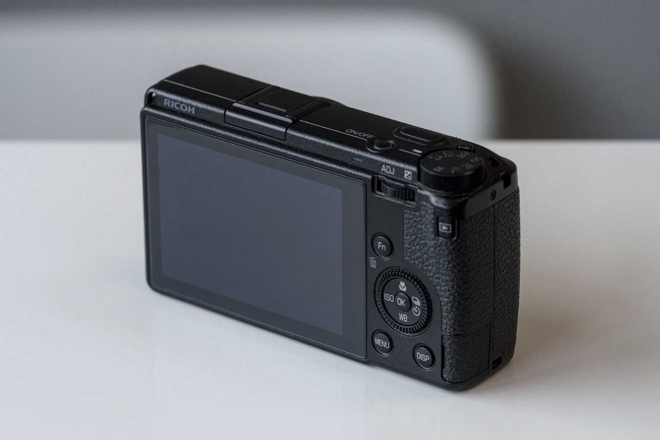 aparat Ricoh GR IIIx