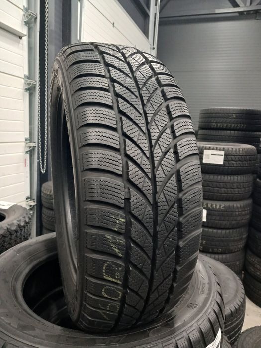 Зимові шини БВ 185/60 R14  MAXXIS  Arctic Trekker Склад