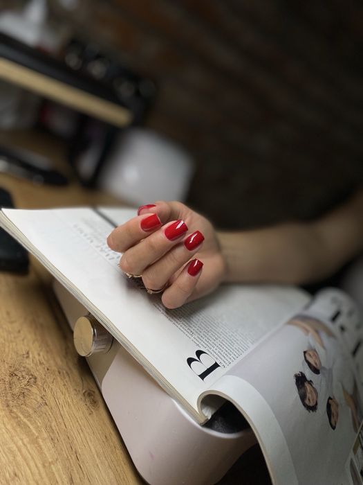 Манікюр Педикюр гель лак нарощення нігтів