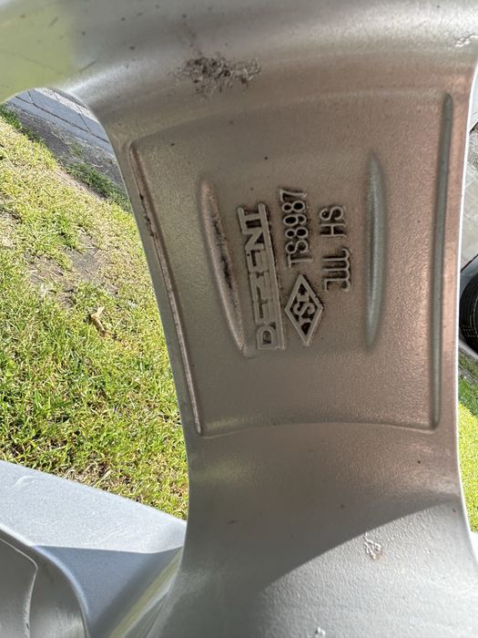 Felgi dezent 17 15x112 Audi Volkswagen