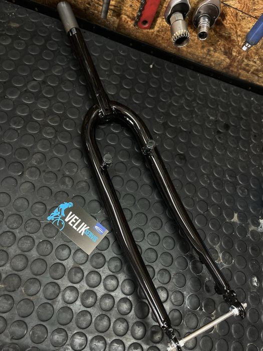 Вилка 28" Жорстка Сталь 1-1/8 rod-220 різьб. disc/v-br чорний