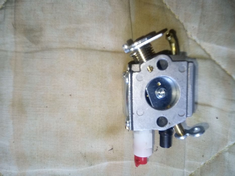 Gaźnik do pilarki Husqvarna z pompką