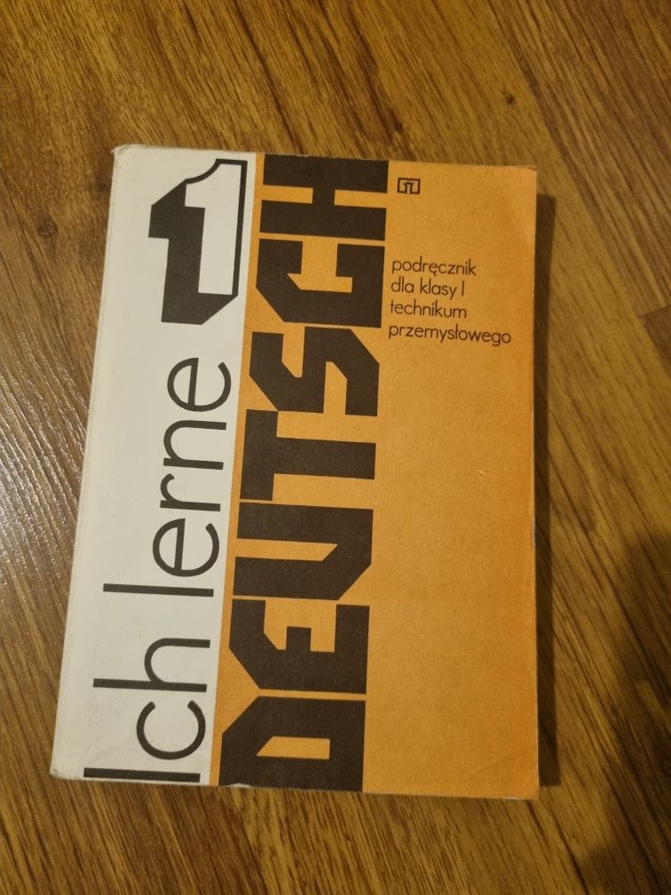 Książka do nauki języka niemieckiego dla klas 1 technikum.