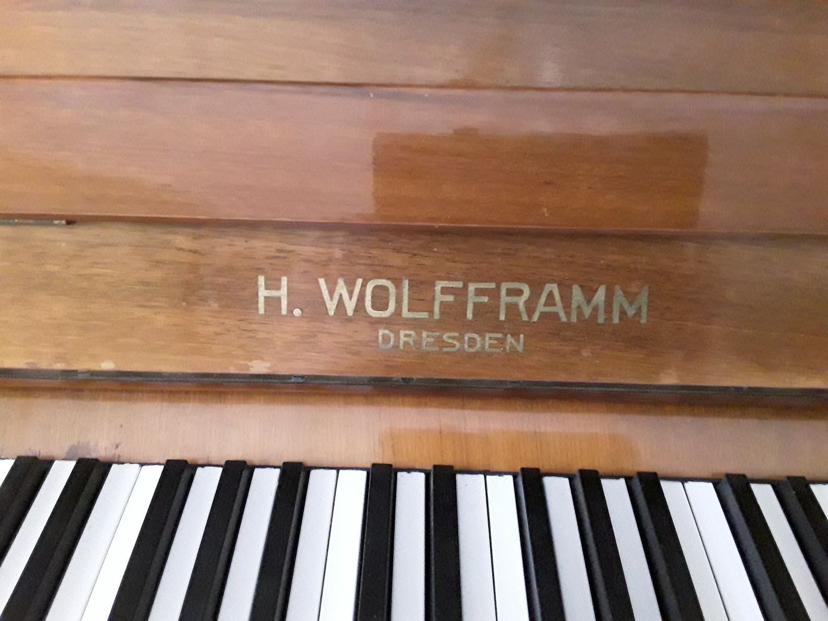 Пианино H. Wolfframm