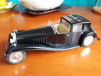 bugati royal 1:18 solido