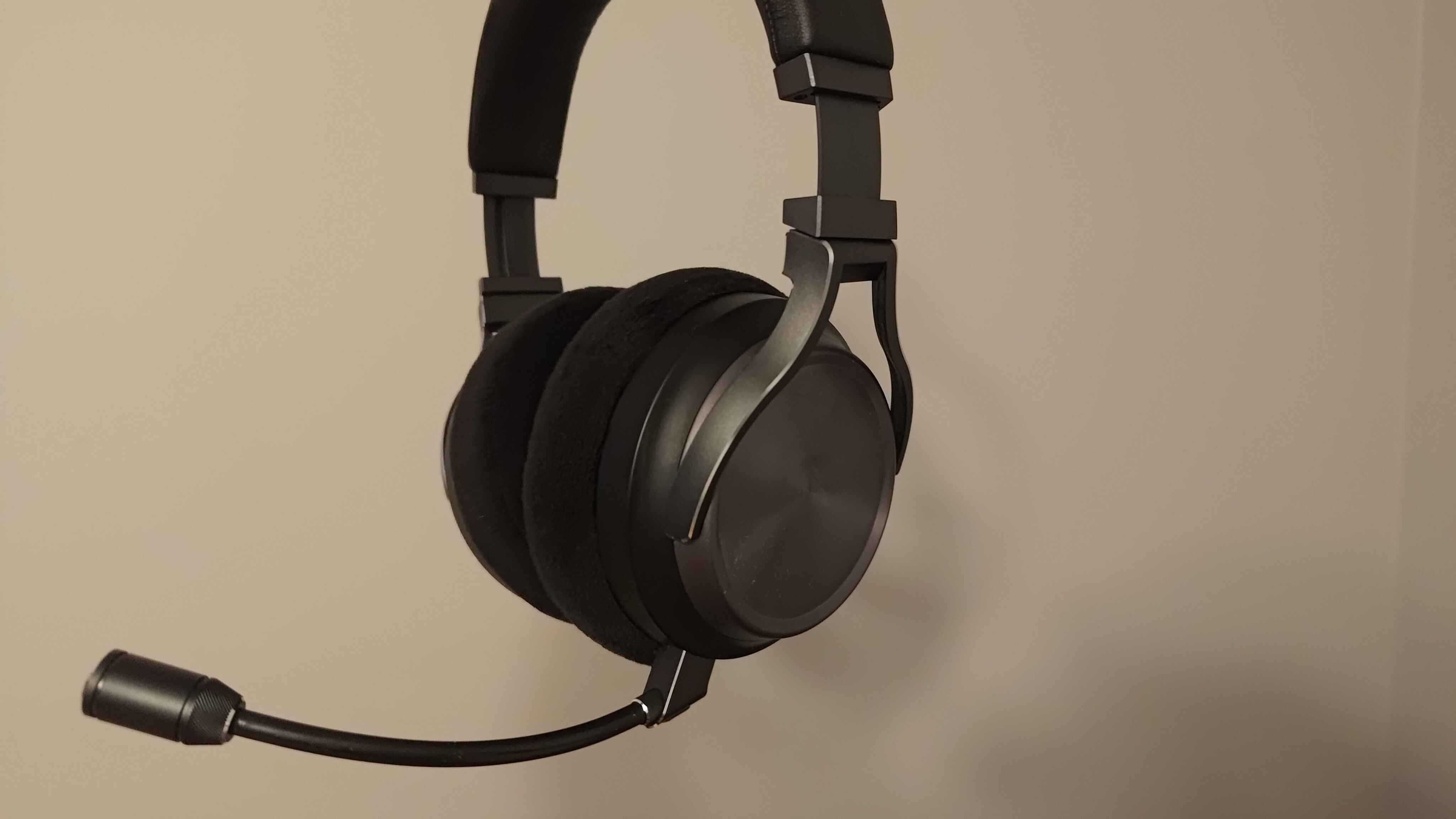 Corsair Virtuoso RGB Wireless XT Prawie Nowe