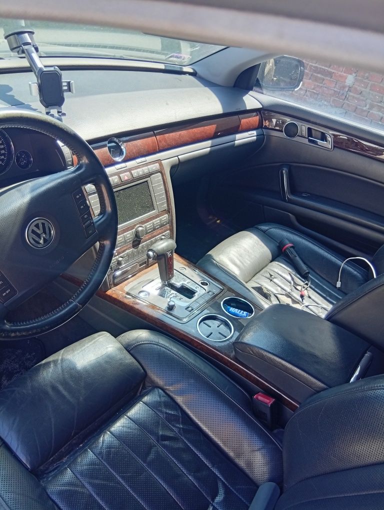 Sprzedam VW phaeton 3.0 TDI zderzak silnik maska całość 4×4 części