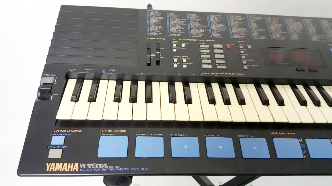 Keyboard Yamaha PSS-680