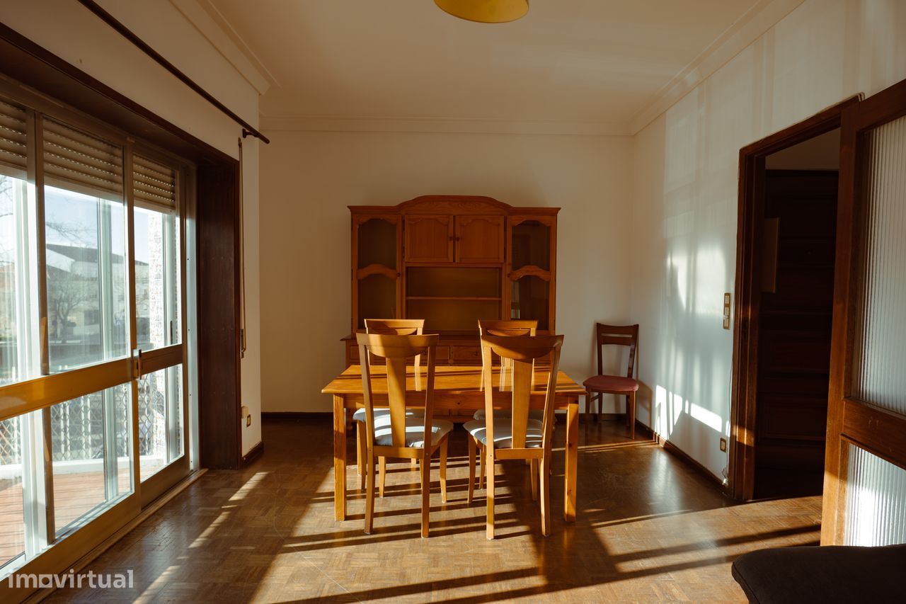 Apartamento T1 com duas varandas, mobilado, Bairro Gulbenkian, Aveiro