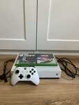 Xbox One S 1TB + pad + gry